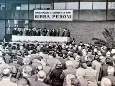 ...fu inaugurato in via Bitritto il 15 maggio del 1965, anche se gi� due anni prima aveva cominciato la sua produzione